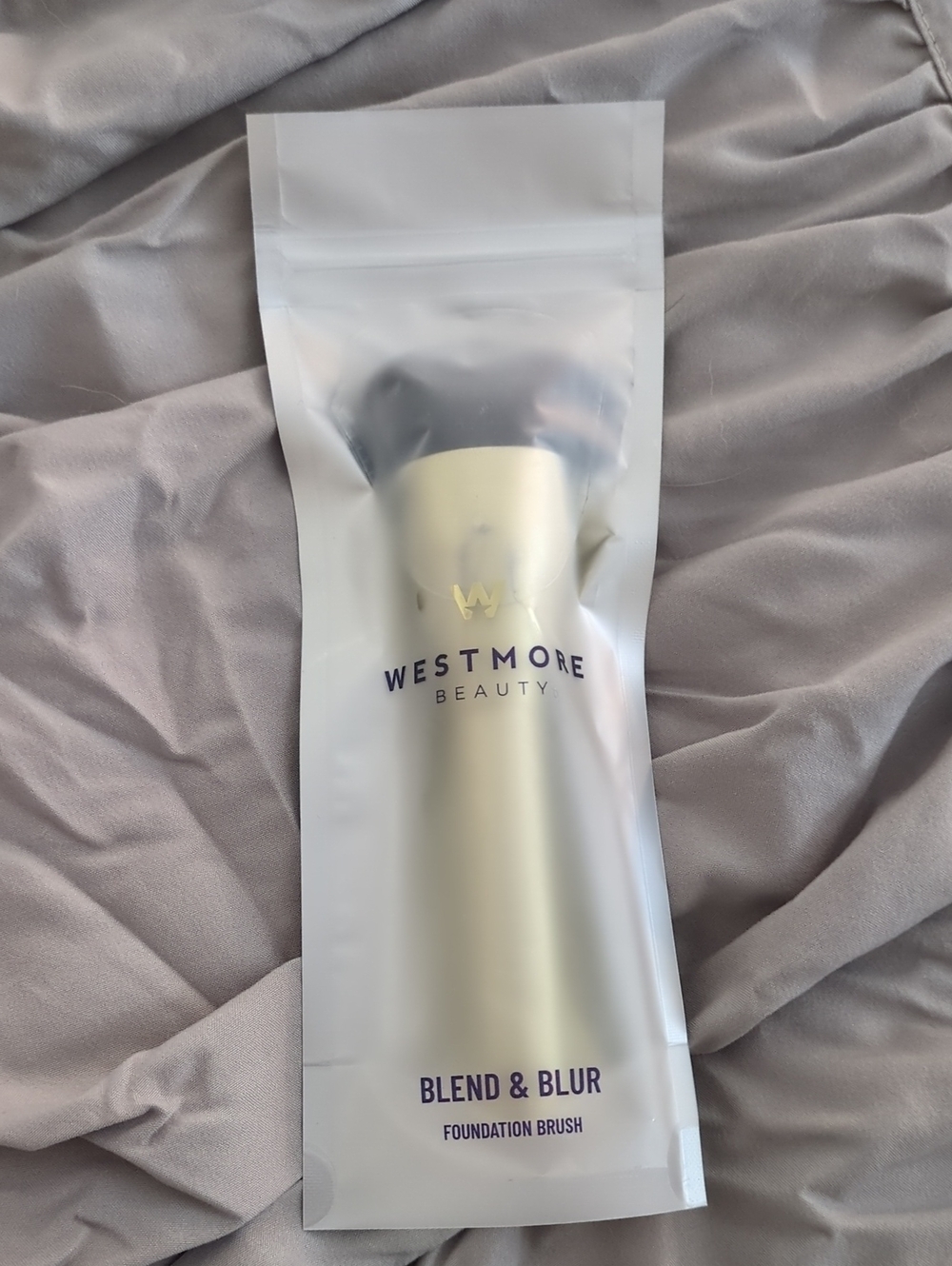 New Westmore Beauty Blend & Blur Foundation Brush - Gold